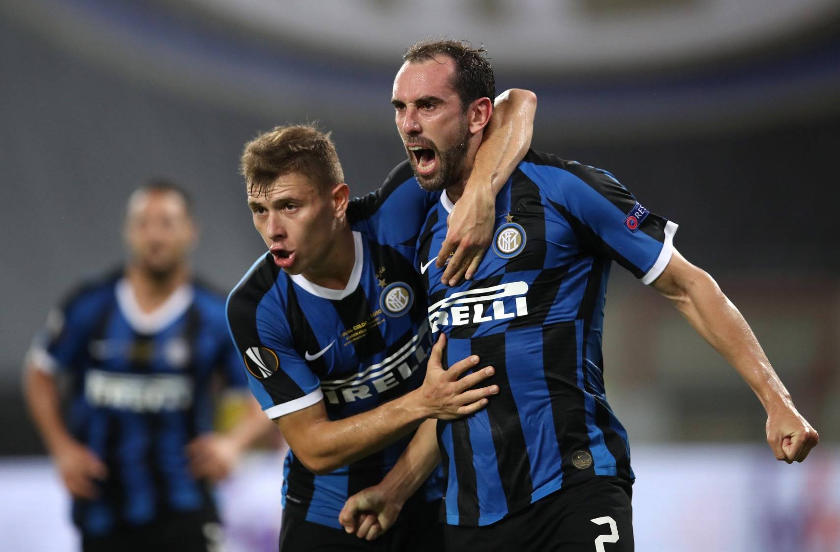 开云体育-塞维利亚内部会议纪要流出：国际比赛日完成体检，德甲使命明确，团队化学反应显著(塞维利亚主教座堂)